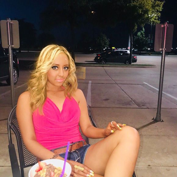 Meet your Posher, Jeanette - Picture 1 of 1